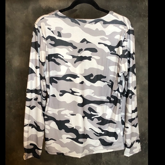 Camo Lace-up Top - Picture 3 of 3